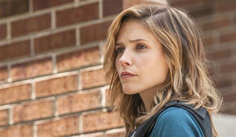 what happened to sophia bush on chicago pd